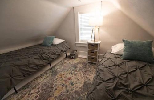 Ames House | Hometown Haven- 3 bedroom, Large Yard, Firepit