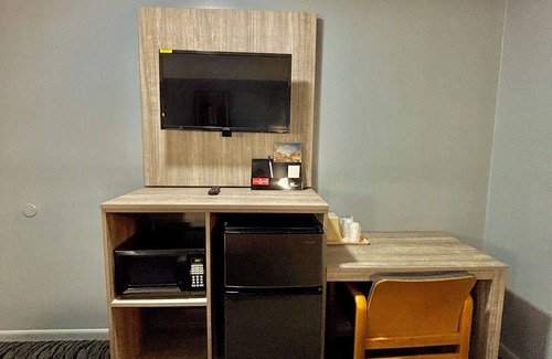 Athens Hotel | Hometown Inn Athens