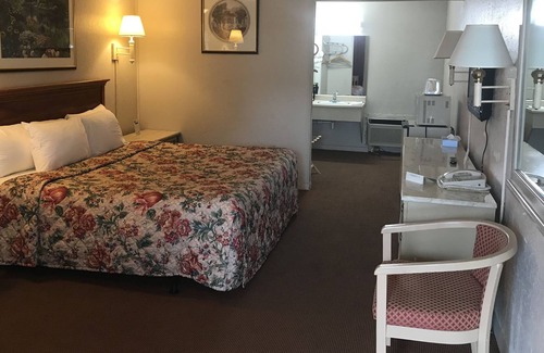 Berea Hotel | Hometown Inn Berea