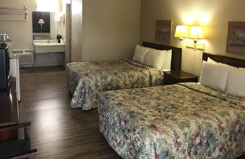 Berea Hotel | Hometown Inn Berea