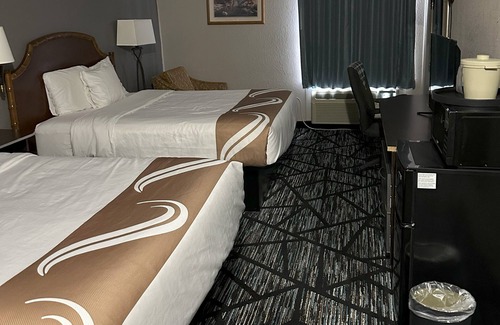 Indian River Hotel | Hometown Inn