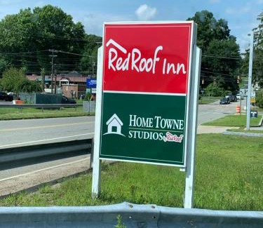 New London Hotel | HomeTowne Studios by Red Roof Mystic - New London