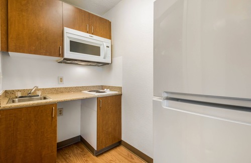 Mesquite Hotel | HomeTowne Studios by Red Roof Dallas - Mesquite