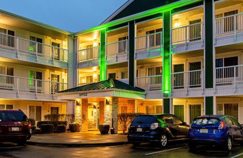 Puyallup Hotel | HomeTowne Studios by Red Roof Tacoma - Puyallup