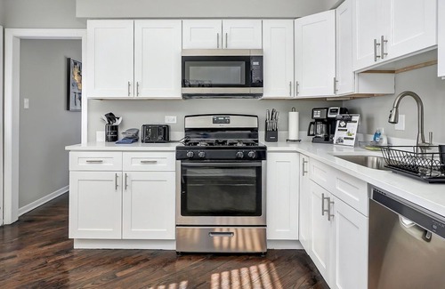 Homewood House | Homewood FHS Rental - Cherrywood Ln