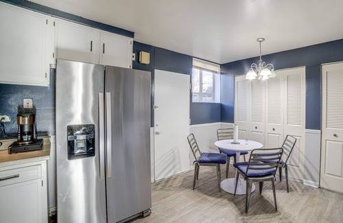 Homewood House | Homewood Home ~ 1 Mi to Metra Station!