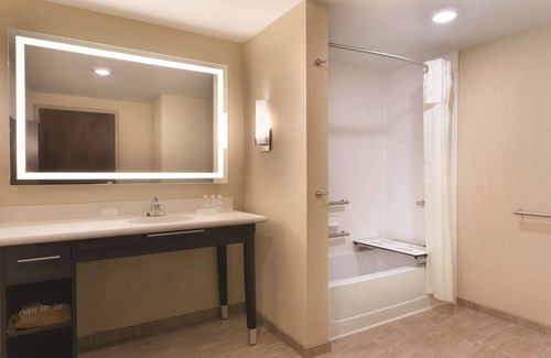 West Des Moines Hotel | Homewood Suites by Hilton West Des Moines/SW Mall Area