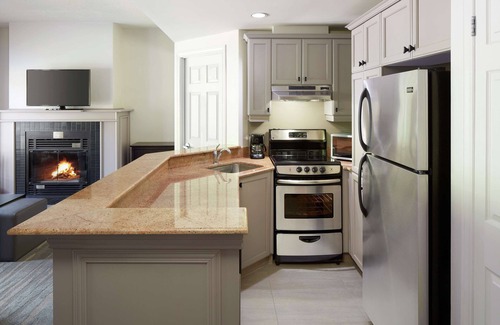 Mont-Tremblant Pedestrian Village Resort | Homewood Suites by Hilton Mont-Tremblant Resort