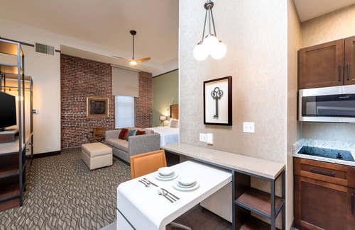 Wholesale District Hotel | Homewood Suites by Hilton Indianapolis-Downtown