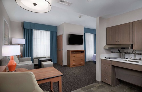 Oakley Hotel | Homewood Suites by Hilton Cincinnati-Midtown, OH