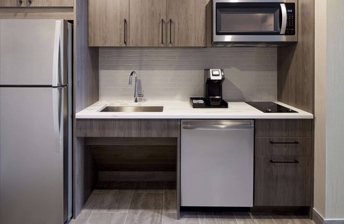 Cote-Des-Neiges—Notre-Dame-De-Grace Hotel | Homewood Suites by Hilton Montreal Midtown, Quebec, Canada