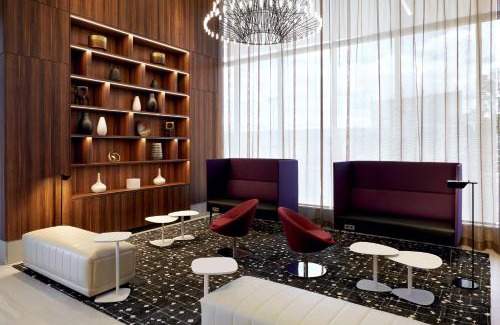 Cote-Des-Neiges—Notre-Dame-De-Grace Hotel | Homewood Suites By Hilton Montreal Midtown