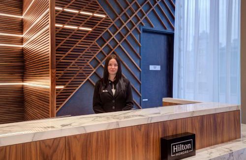 Chinatown Hotel | Homewood Suites By Hilton Montreal Downtown