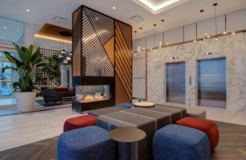 Chinatown Hotel | Homewood Suites By Hilton Montreal Downtown