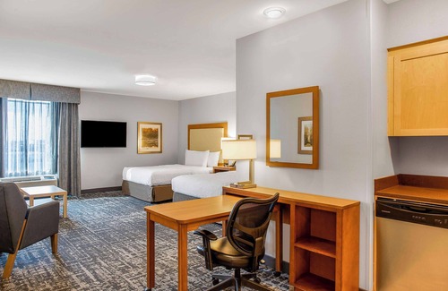 Winnipeg Hotel | Homewood Suites by Hilton Winnipeg Airport-Polo Park, MB