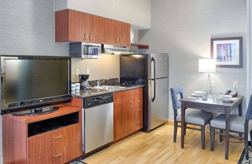 Mobile Hotel | Homewood Suites by Hilton Mobile Airport-University Area