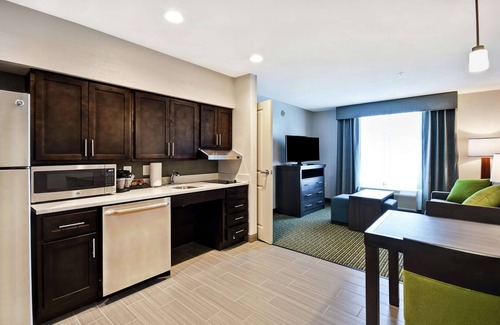 Novi Hotel | Homewood Suites by Hilton Novi Detroit