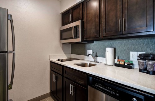 Novi Hotel | Homewood Suites by Hilton Novi Detroit