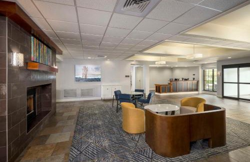 Deer Valley Hotel | Homewood Suites by Hilton Phoenix North-Happy Valley