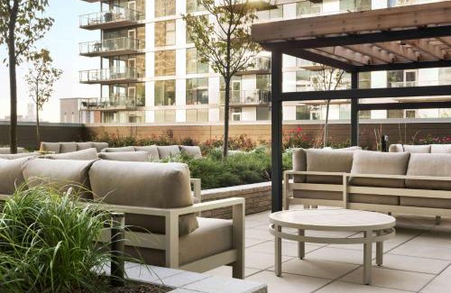 West Loop Gate Hotel | Homewood Suites by Hilton Chicago West Loop Fulton Mkt Area