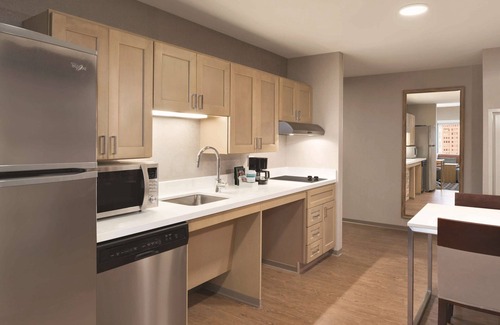 West Loop Gate Hotel | Homewood Suites by Hilton Chicago West Loop Fulton Mkt Area