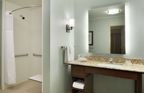 Crossroad Park Hotel | Homewood Suites by Hilton Kalamazoo-Portage