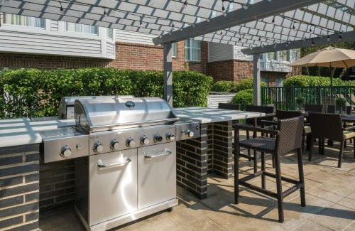 Schaumburg Hotel | Homewood Suites by Hilton Chicago - Schaumburg
