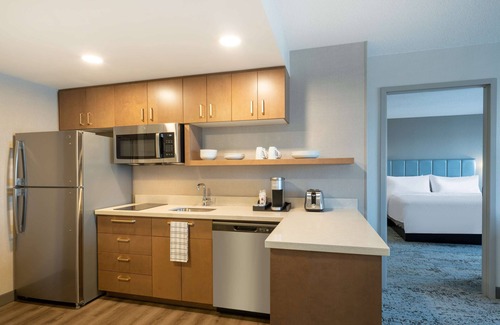 Downtown Toledo Hotel | Homewood Suites by Hilton Toledo Downtown