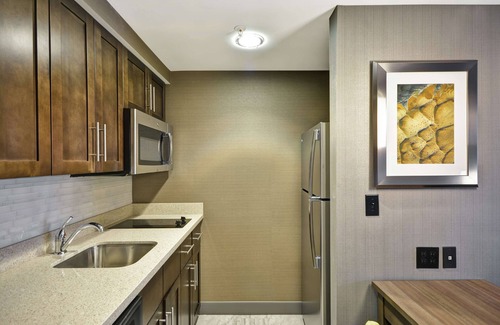 Warren Hotel | Homewood Suites by Hilton Detroit