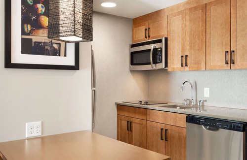 East Syracuse Hotel | Homewood Suites by Hilton Syracuse - Carrier Circle