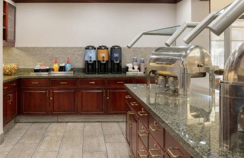 Rancho Cucamonga Hotel | Homewood Suites by Hilton Ontario Rancho Cucamonga