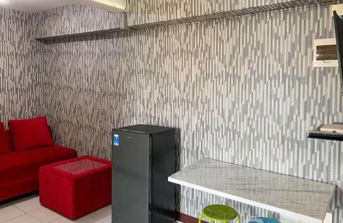 Depok Apartment | Homey and Comfortable 1BR at Cinere Resort Apartment By Travelio