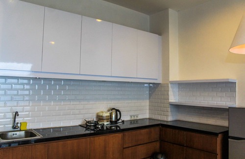 Kuningan Apartment | Homey and Warm 3BR Apartment at Ambassade Residences
