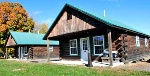 Bingham House | Homey Cabin Rentals Nestled in Nature along Kennebec River, Maine
