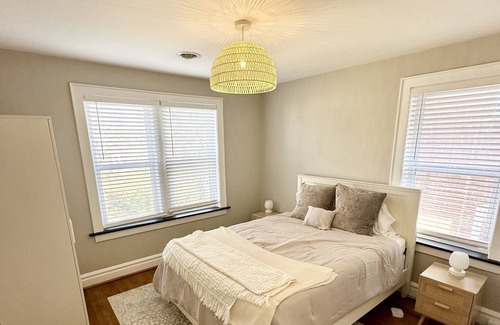 Richmond Heights Condo | Homey Duplex centrally located in St. Louis. Pet- Friendly