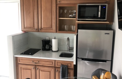 Ventura House | Homey Guest Apartment