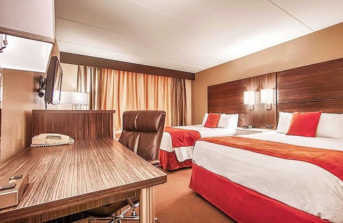 Orlando Hotel | Homey Retreat with Pool - Perfect for Disney Visits | Four Family Ready Rooms