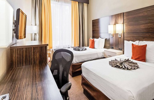 Orlando Hotel | Homey Retreat with Pool - Perfect for Disney Visits | Four Family Ready Rooms