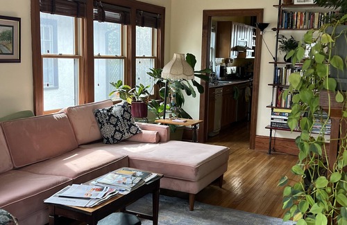 Audubon Park House | Homey & Spacious Northeast Bungalow