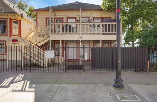 Downtown Sacramento Apartment | Homey Studio Near Downtown Sac and American River