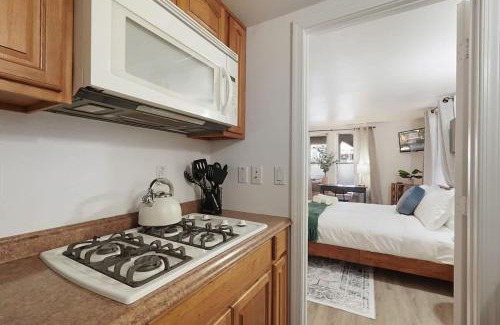 Downtown Sacramento Apartment | Homey Studio Near Downtown Sac and American River