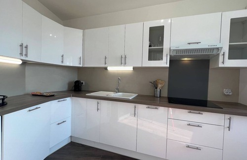 Annemasse Apartment | Homey Vintage - Downtown/Patio/Near tram & train