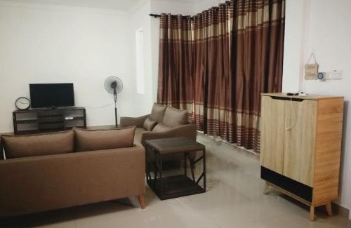 Miri House | HomezStay Airport Miri