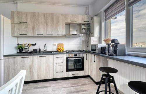 Militari Apartment | Homie Gray Apartment - Private Parking - Self Check-In