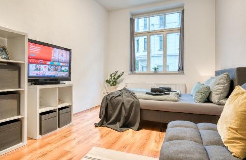 Reudnitz-Thonberg Apartment | HOMY I Altbaucharme Netflix und WLAN