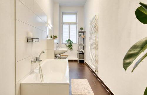 Reudnitz-Thonberg Apartment | HOMY I Altbaucharme Netflix und WLAN