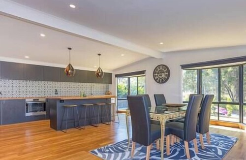 Wongawallan House | Honey Badgers House Tamborine Mountain