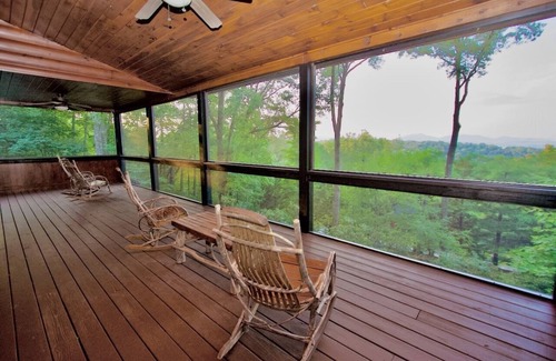 My Mountain Cabin | Honey Bear Hideaway - Mountain Views - Paved Roads - Pup Friendly - Cozy - WIFI