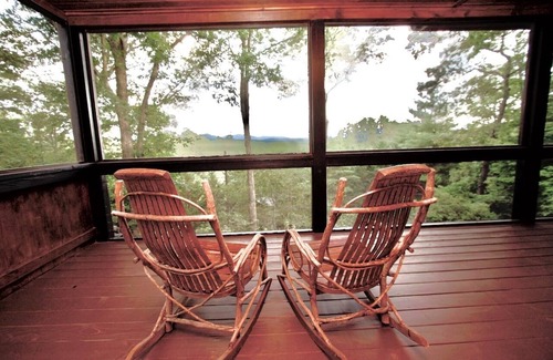 My Mountain Cabin | Honey Bear Hideaway - Mountain Views - Paved Roads - Pup Friendly - Cozy - WIFI