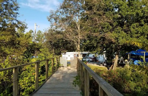 Henry County Cabin | Honey Creek Hideaway at Back Country Camp